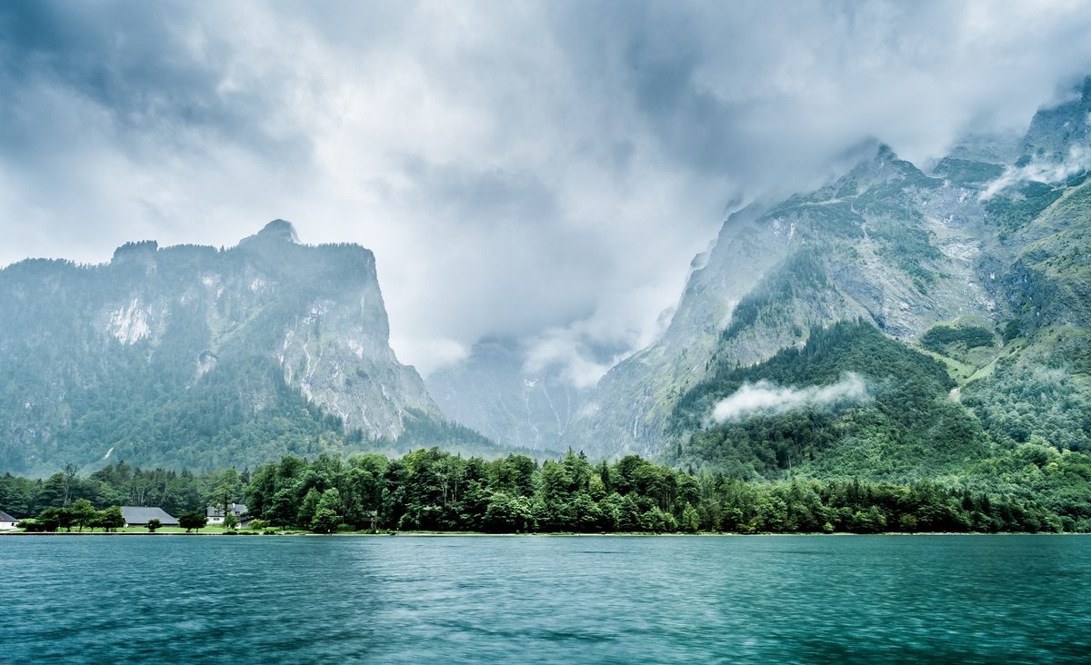 Königssee bei Berchtesgaden — Bootsfahrt in der Alpenkulisse mit dem Deutschlandticket